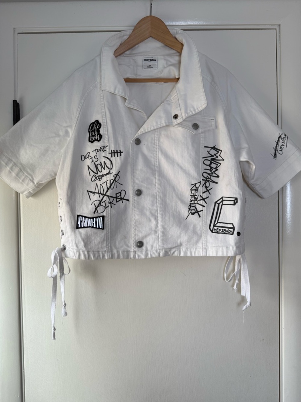 Chevignon Grafitti Cropped White Cotton Denim Jacket Bikercore Lace Up Medium